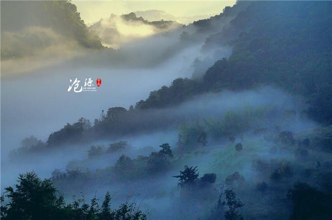 卓秀美眼去眼袋怎么样?朋友合照更自信