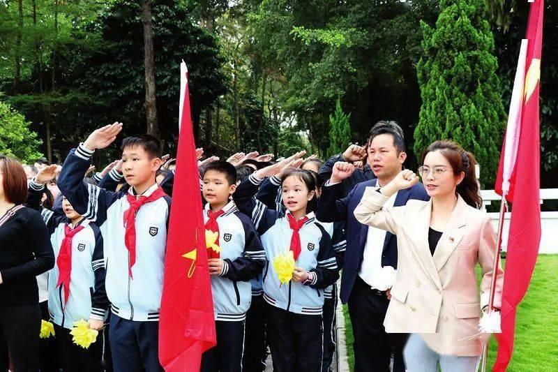普通人的工作有什么意义？游戏画面